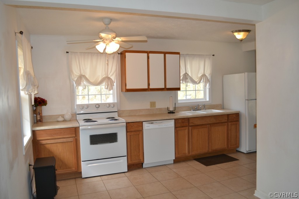 4410 Courthouse Road Midlothian, VA 23112 - Photo 2 of 21 a kitchen with a stove oven and sink