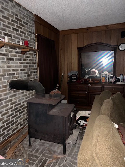 9742 South Sparta Davisboro Road Warthen, GA 31094 - Photo 33 of 39 a living room with furniture and a flat screen tv