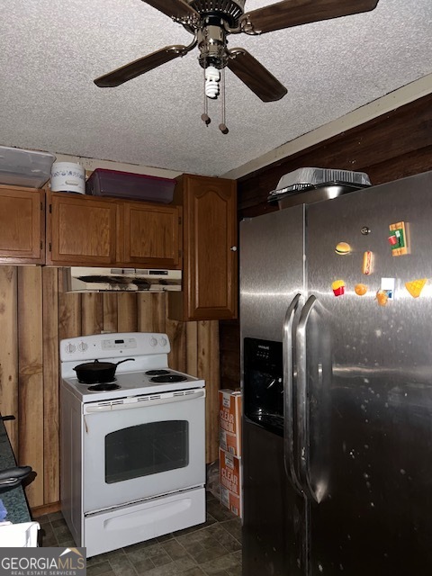9742 South Sparta Davisboro Road Warthen, GA 31094 - Photo 39 of 39 a kitchen with stainless steel appliances kitchen island granite countertop a stove and a refrigerator