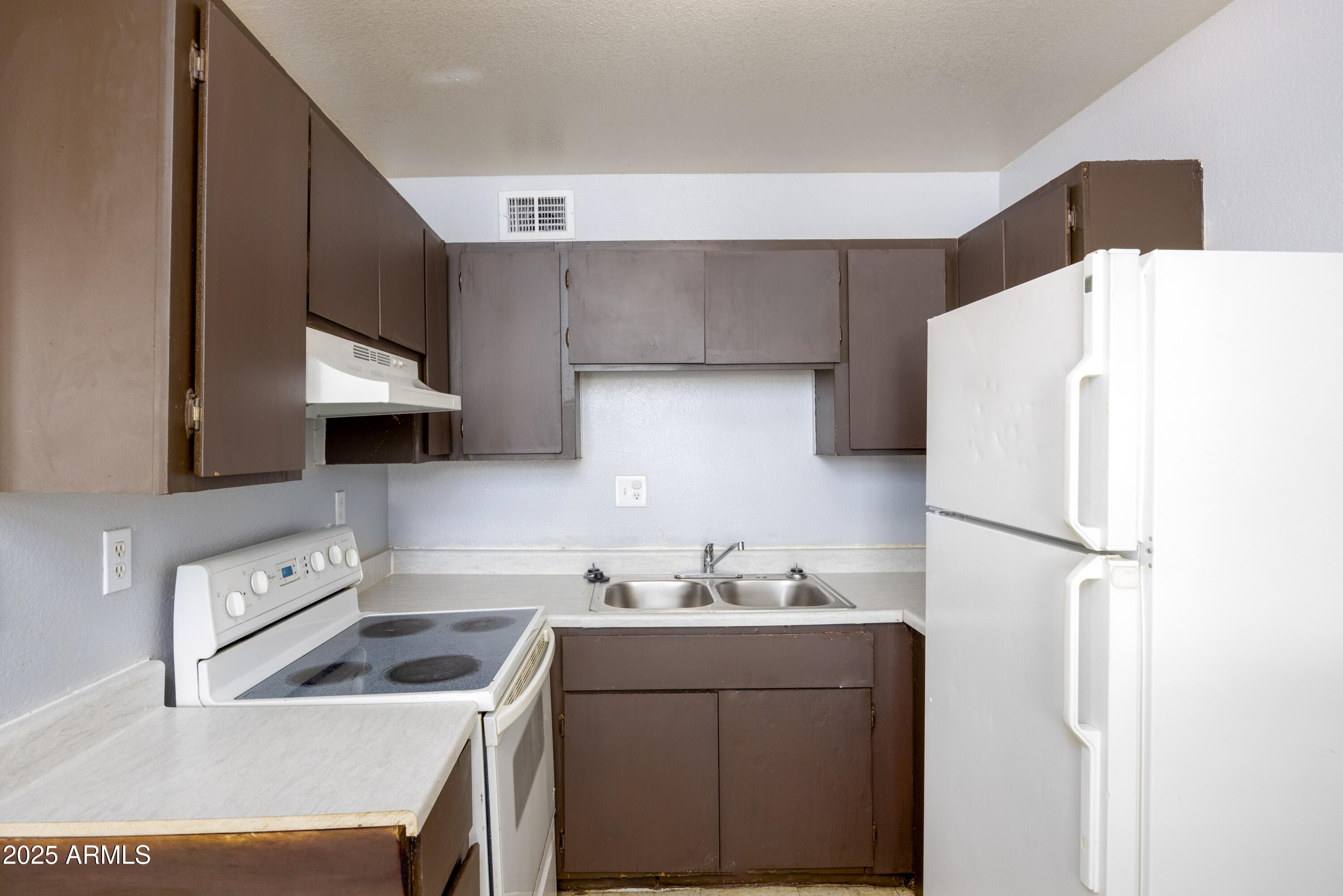 15605 North 29th Street, Unit 2 Phoenix, AZ 85032 - Photo 11 of 43 15605(10)