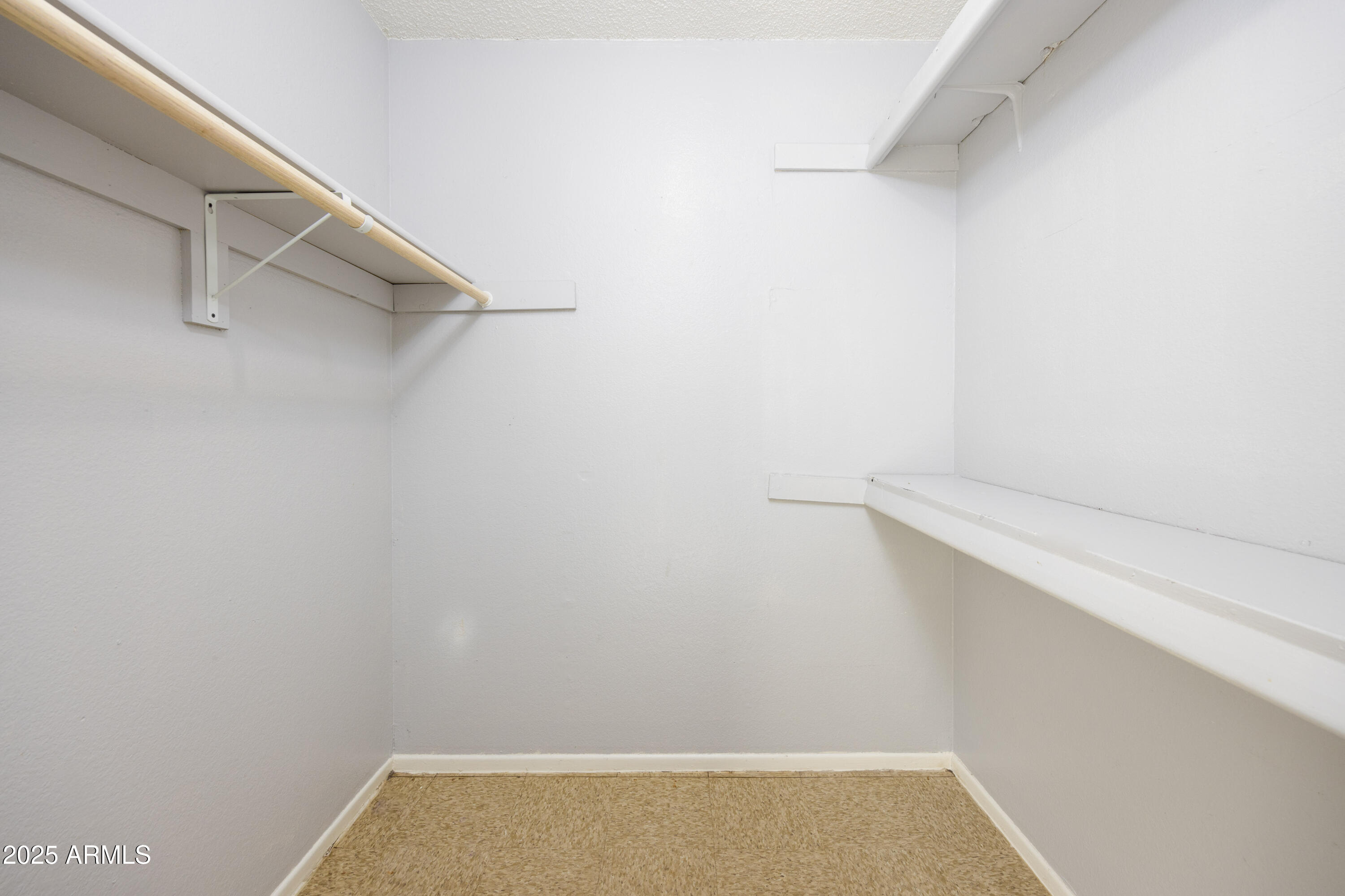 15605 North 29th Street, Unit 2 Phoenix, AZ 85032 - Photo 12 of 43 15605(12)