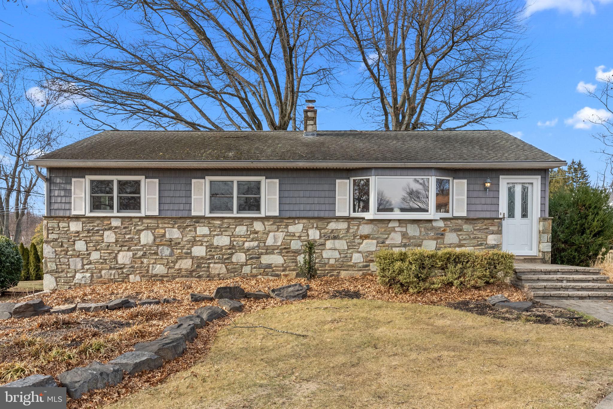 710 Middle Road Warminster, PA 18974 - Photo 3 of 33 Gallery Image 3