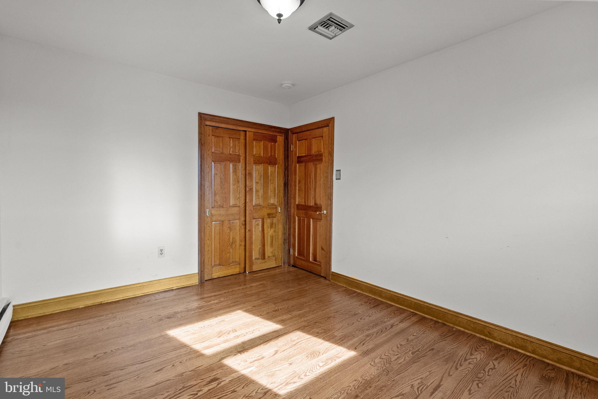 710 Middle Road Warminster, PA 18974 - Photo 8 of 33 Second Bedroom