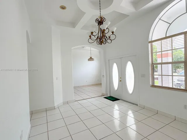 a view of a livingroom with window