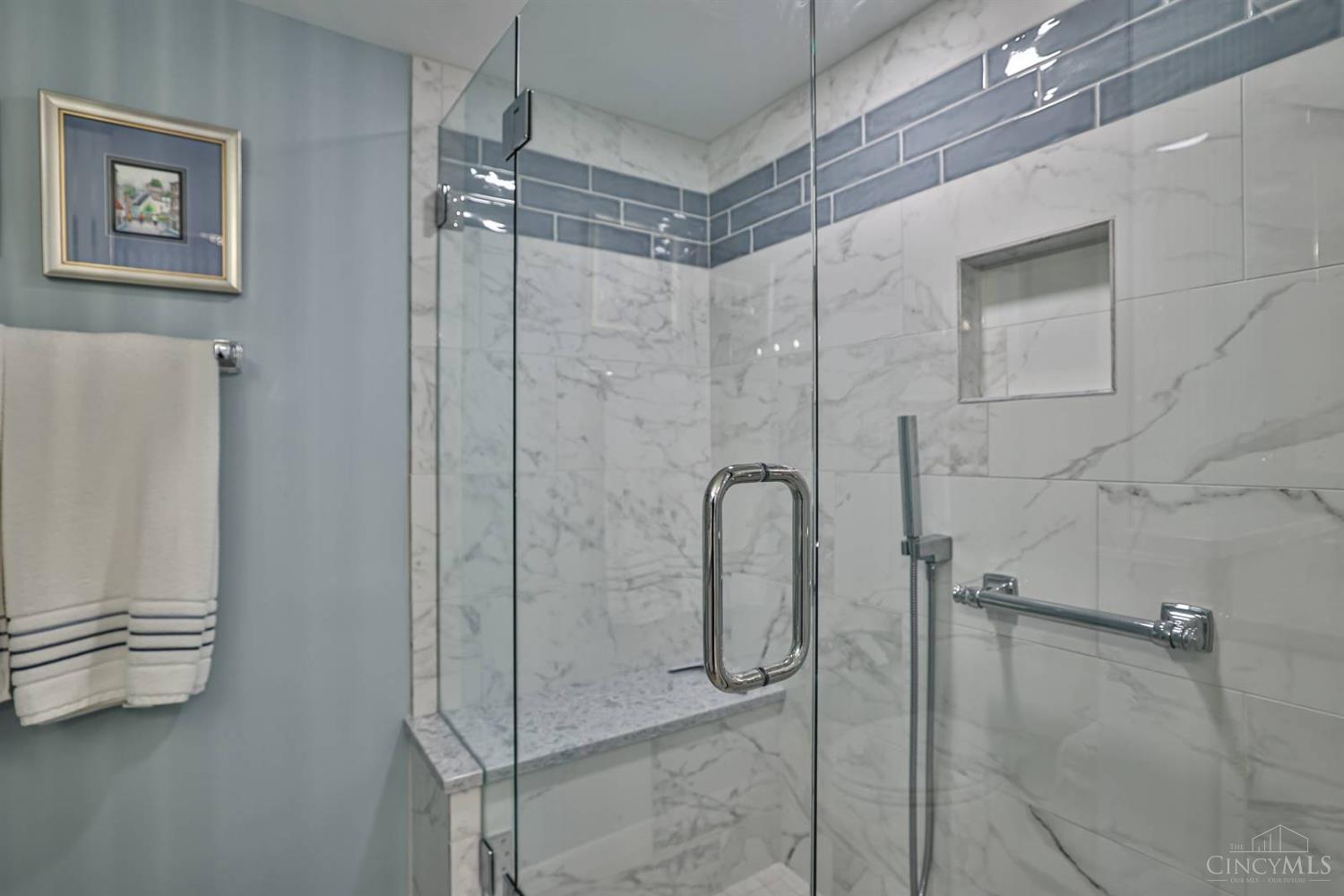 2444 Madison Road, Unit 912 Cincinnati, OH 45208 - Photo 13 of 29 Gallery Image 13