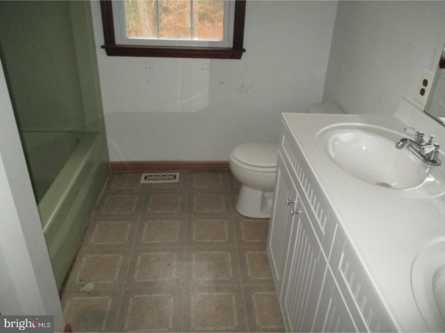 6 Creekside Drive Shamong, NJ 08088 - Photo 14 of 22