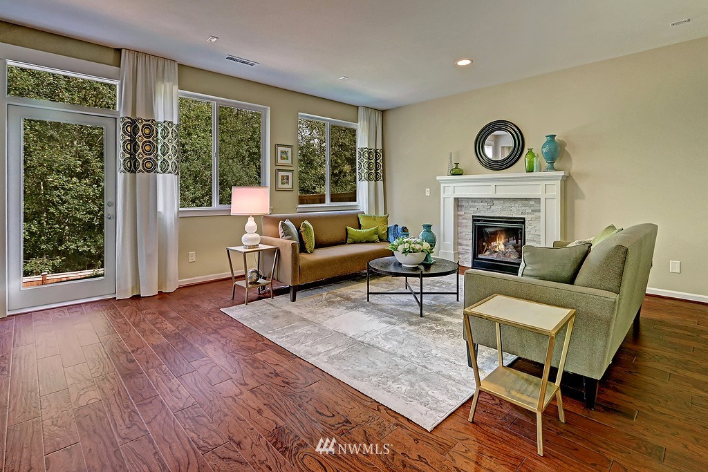 5506 Northeast 9th Street Renton, WA 98059 - Photo 5 of 18 Gallery Image 5