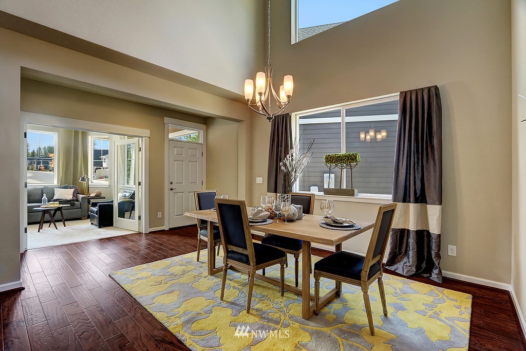 5506 Northeast 9th Street Renton, WA 98059 - Photo 7 of 18 Gallery Image 7