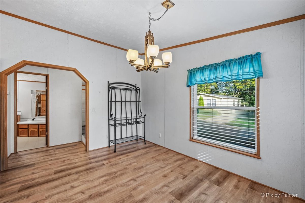 1130 Country Club Road Elgin, IL 60123 - Photo 12 of 33 Gallery Image 12