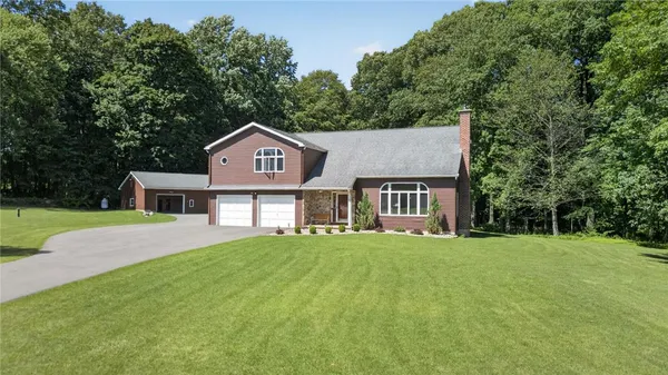 $649,999 | 60 Millwood Drive, Bangor, PA 18013