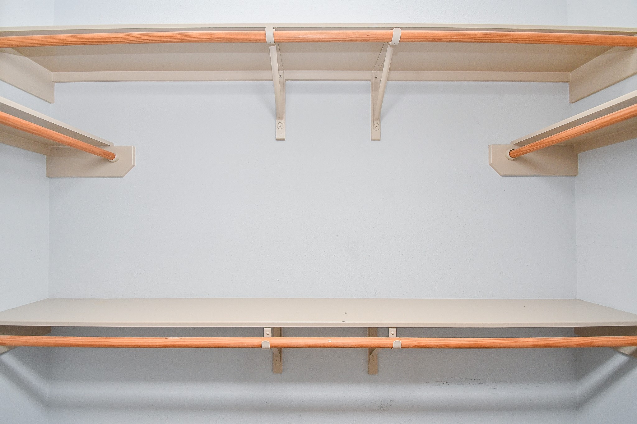 2422 Navigation Boulevard, Unit A Houston, TX 77003 - Photo 18 of 32 a close up of a bathtub