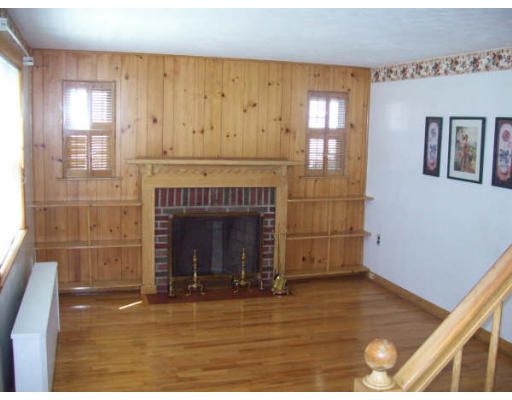 49 Manor Road Shrewsbury, MA 01545 - Photo 9 of 10 Gallery Image 9