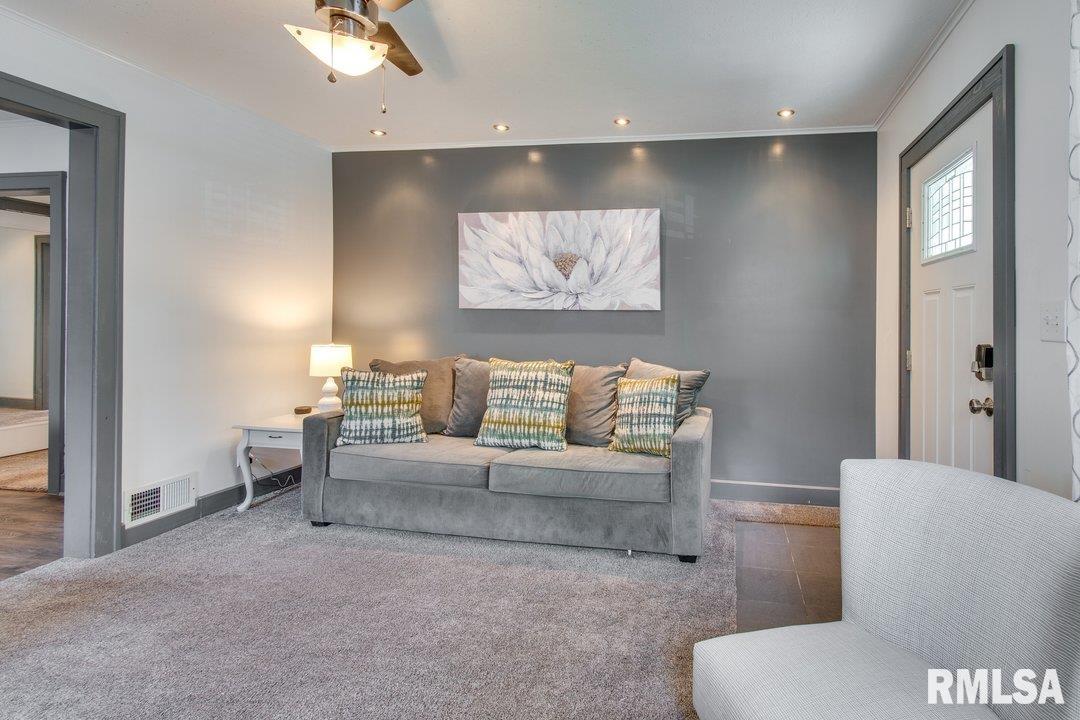 2417 South 6th Street Springfield, IL 62703 - Photo 6 of 21