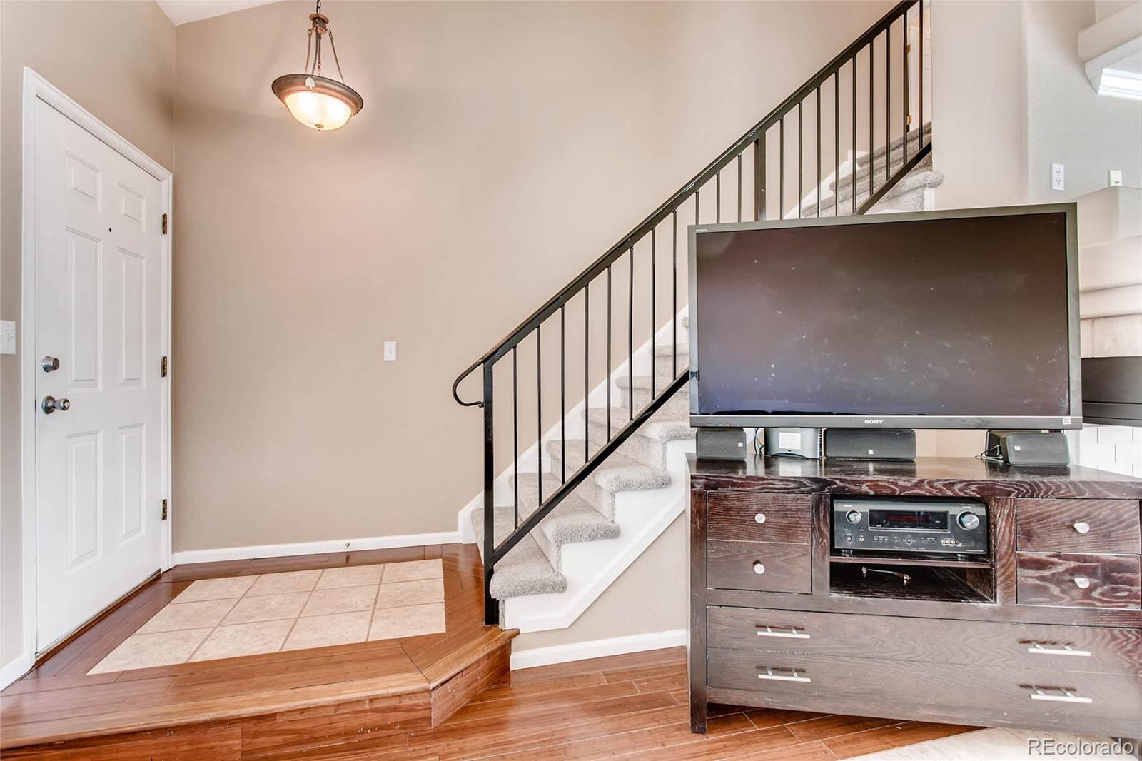 1505 Spring Water Way Highlands Ranch, CO 80129 - Photo 5 of 35