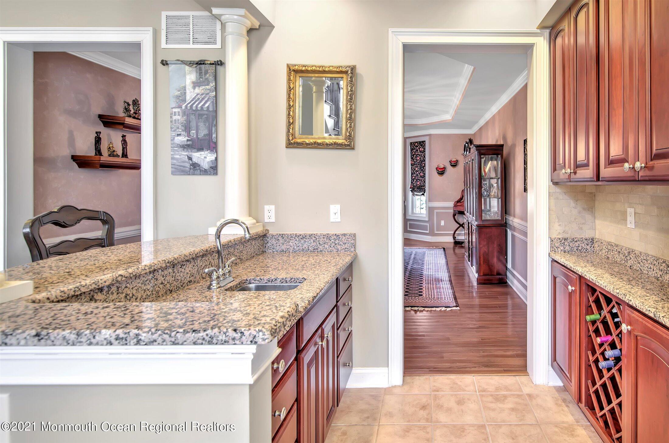 55 Rutledge Road Marlboro, NJ 07746 - Photo 11 of 51 11-BUTLER PANTRY_WET BAR