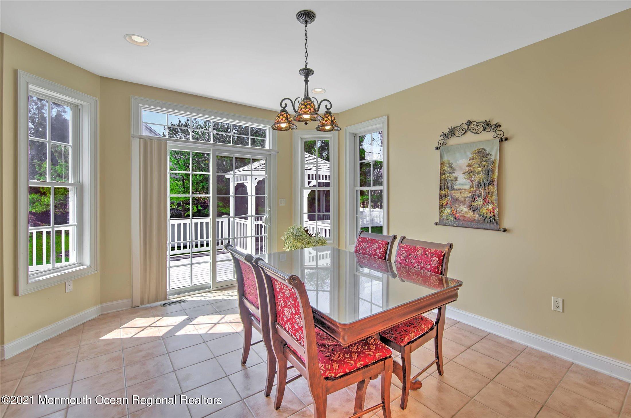 55 Rutledge Road Marlboro, NJ 07746 - Photo 15 of 51 15-KITCHEN