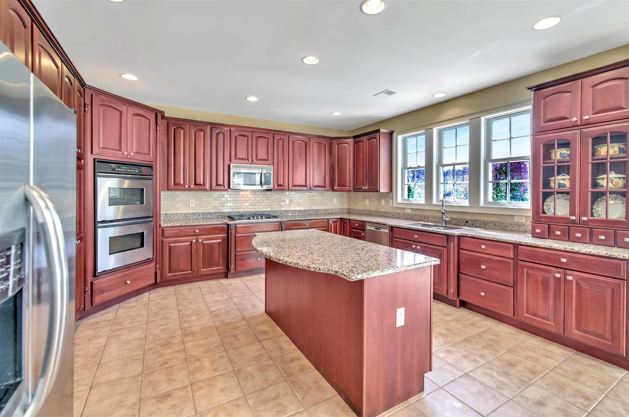 55 Rutledge Road Marlboro, NJ 07746 - Photo 16 of 51 16-KITCHEN