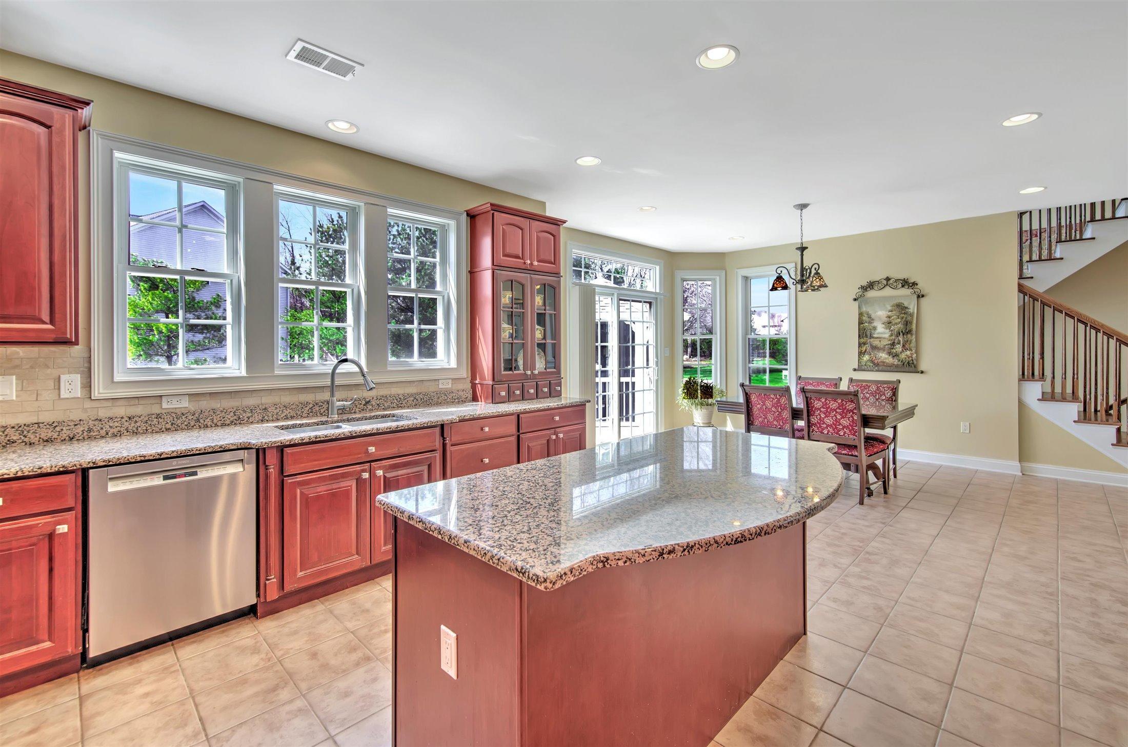 55 Rutledge Road Marlboro, NJ 07746 - Photo 20 of 51 20-KITCHEN