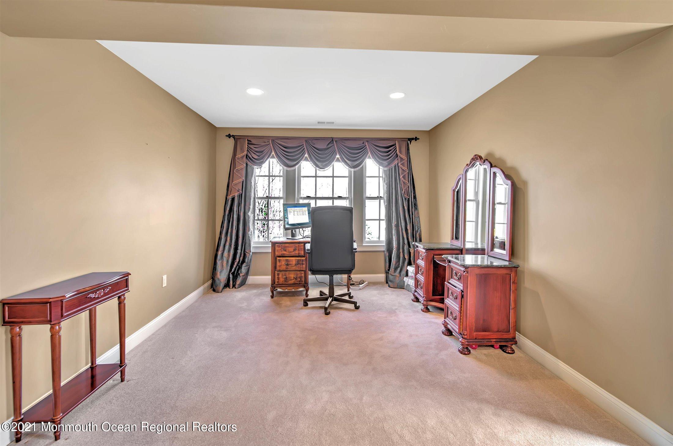 55 Rutledge Road Marlboro, NJ 07746 - Photo 29 of 51 29-MASTER BEDROOM