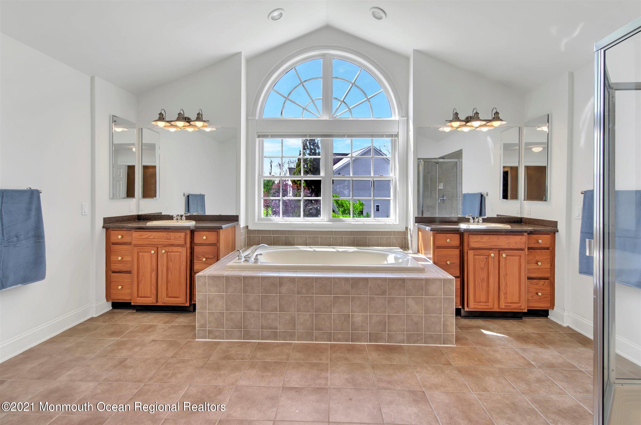 55 Rutledge Road Marlboro, NJ 07746 - Photo 31 of 51 31-MASTER BATHROOM