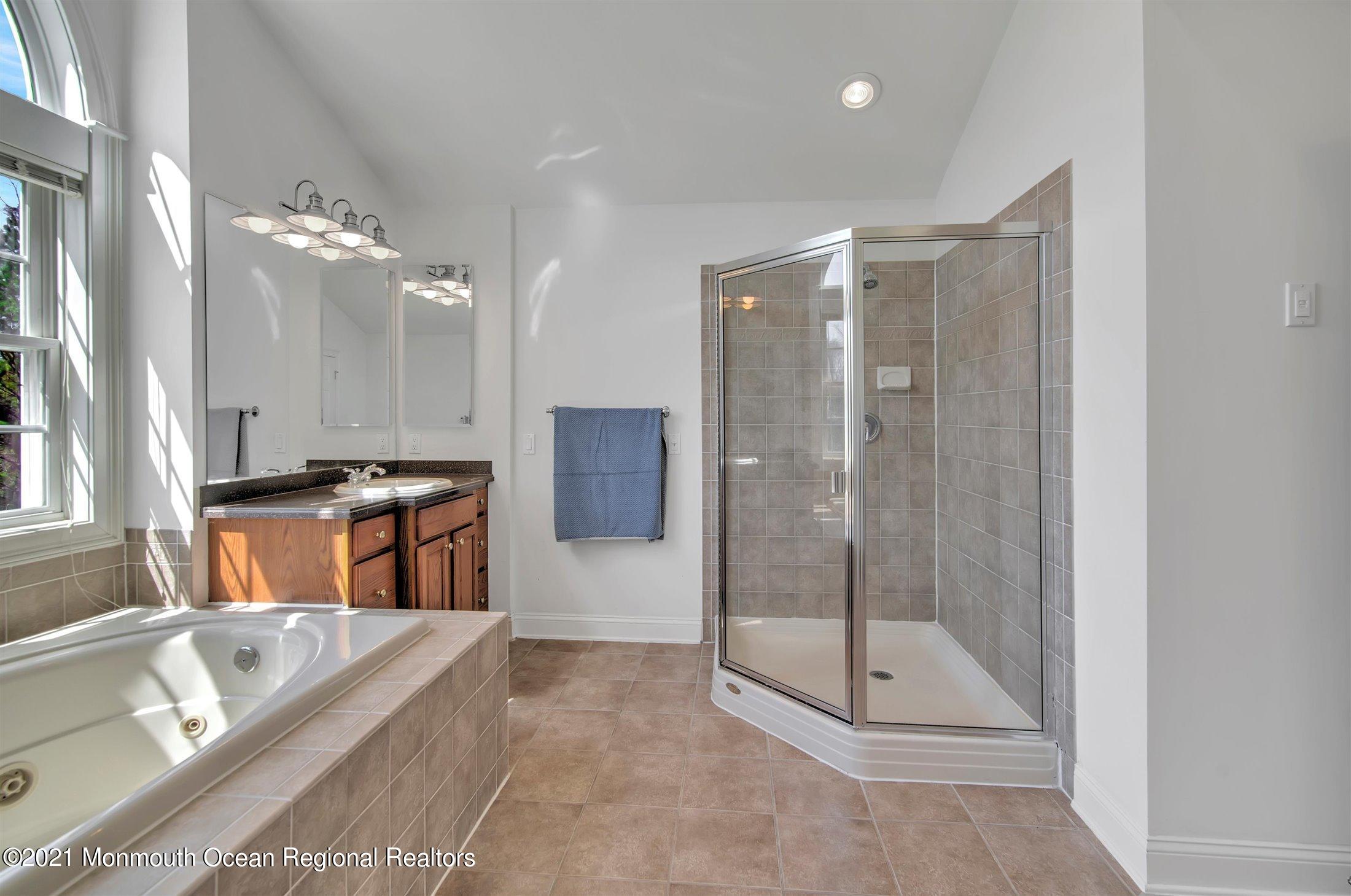 55 Rutledge Road Marlboro, NJ 07746 - Photo 32 of 51 32-MASTER BATHROOM