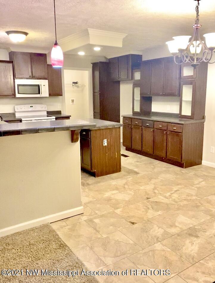 4886 Williams Road Hernando, MS 38632 - Photo 2 of 20 Kitchen