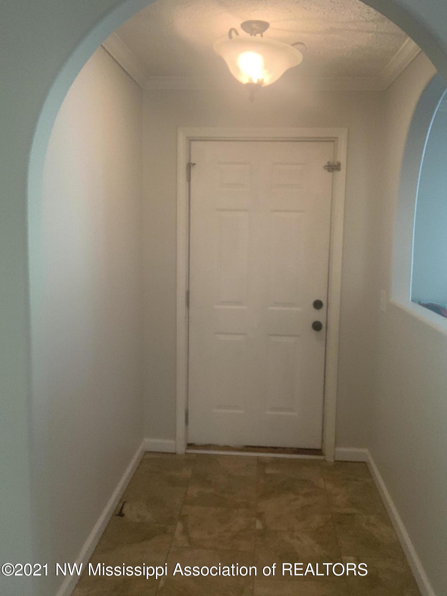 4886 Williams Road Hernando, MS 38632 - Photo 6 of 20 Entry Way