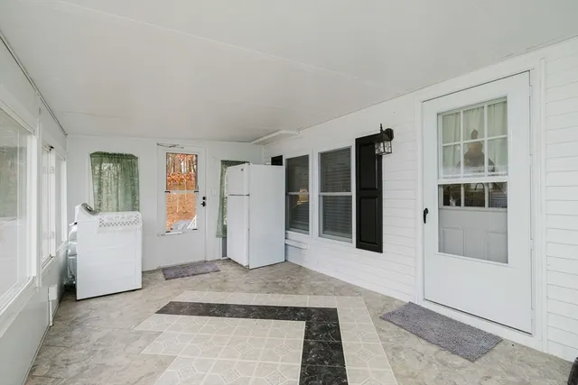 a view of an entryway of house