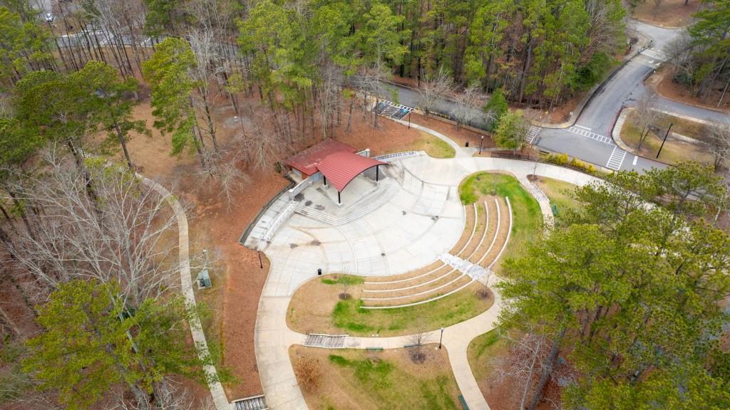 2368 Peeler Road Dunwoody, GA 30338 - Photo 42 of 47 a picture of table and chairs