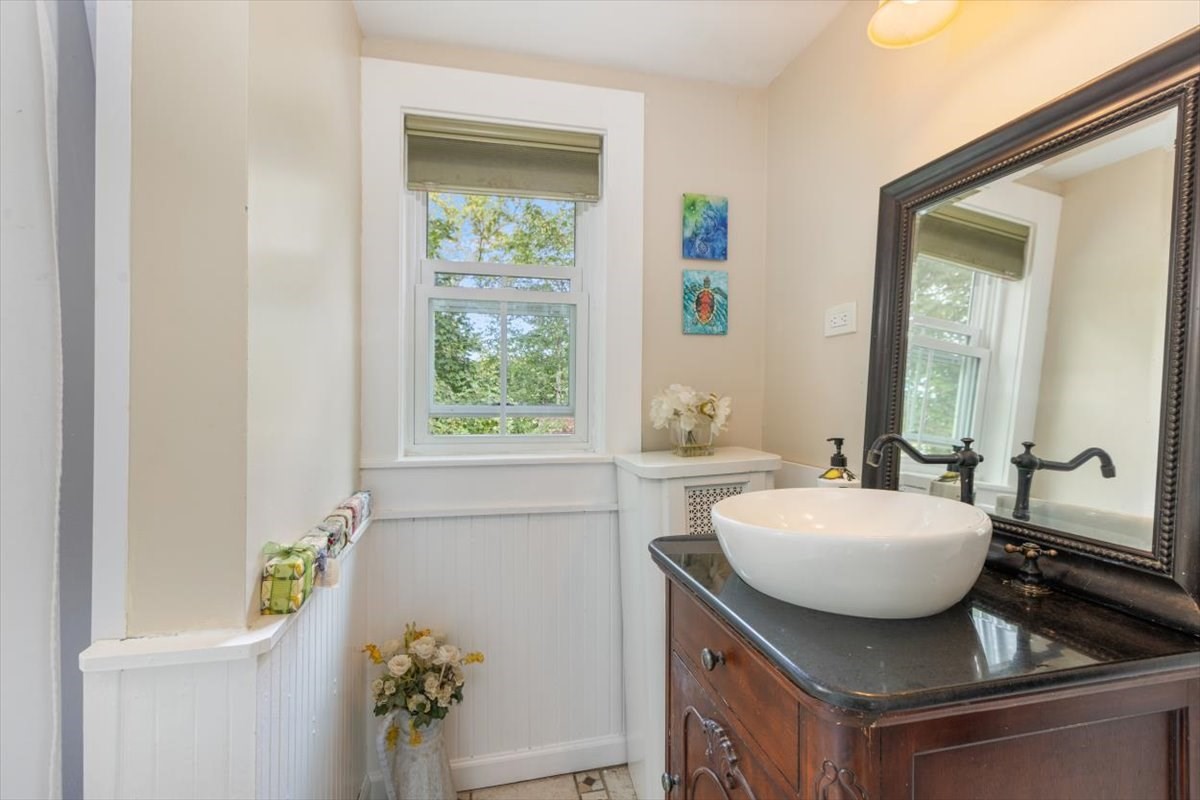55 Haverhill Road Amesbury, MA 01913 - Photo 17 of 39 Gallery Image 17