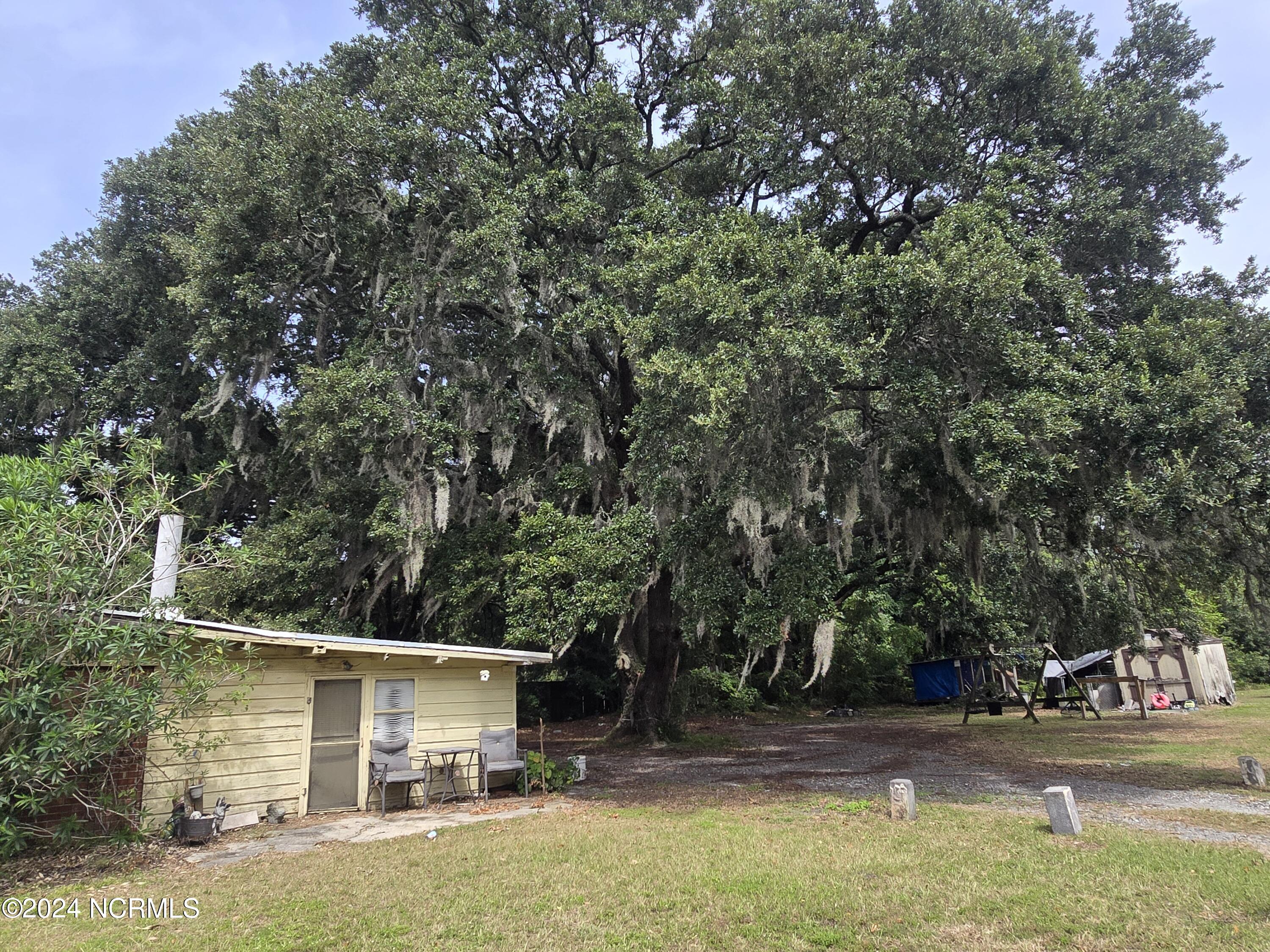 633 Piner Road Wilmington, NC 28409 - Photo 9 of 20 20240912_115557