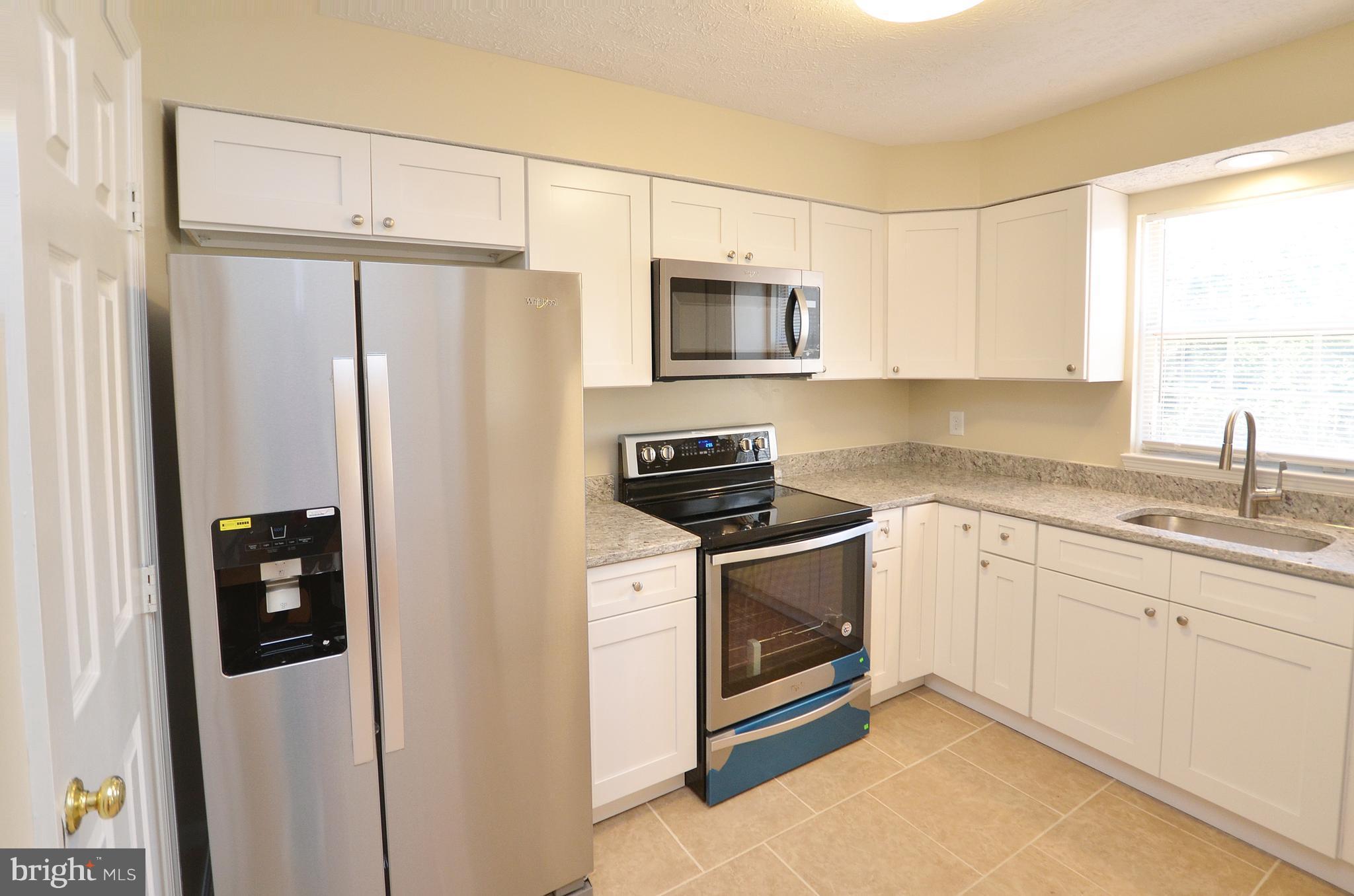 14091 Winding Ridge Lane Centreville, VA 20121 - Photo 2 of 29 Completely Remodeled Kitchen