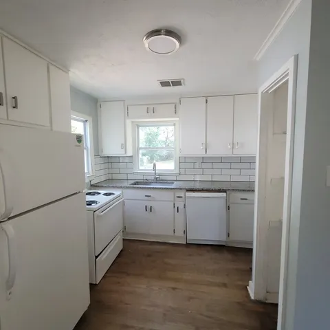 $1,025 | 2719 Lee Street, Columbus, GA 31903