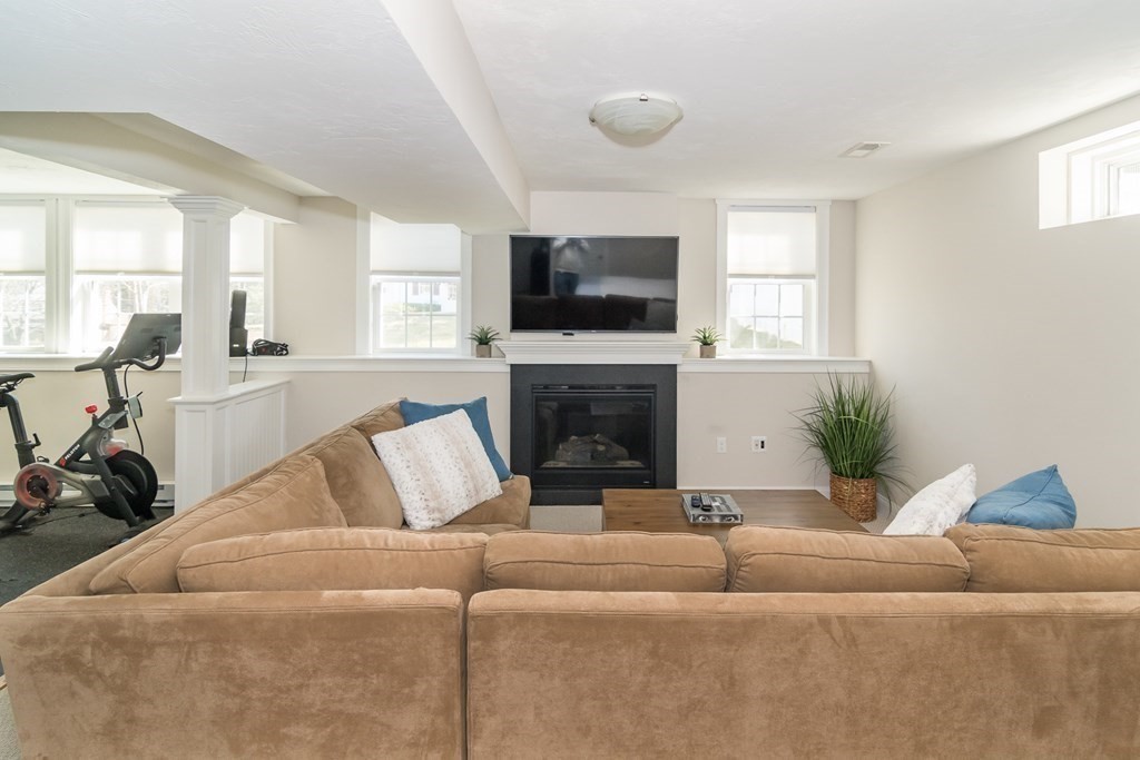 6 Hickory Road Natick, MA 01760 - Photo 19 of 24