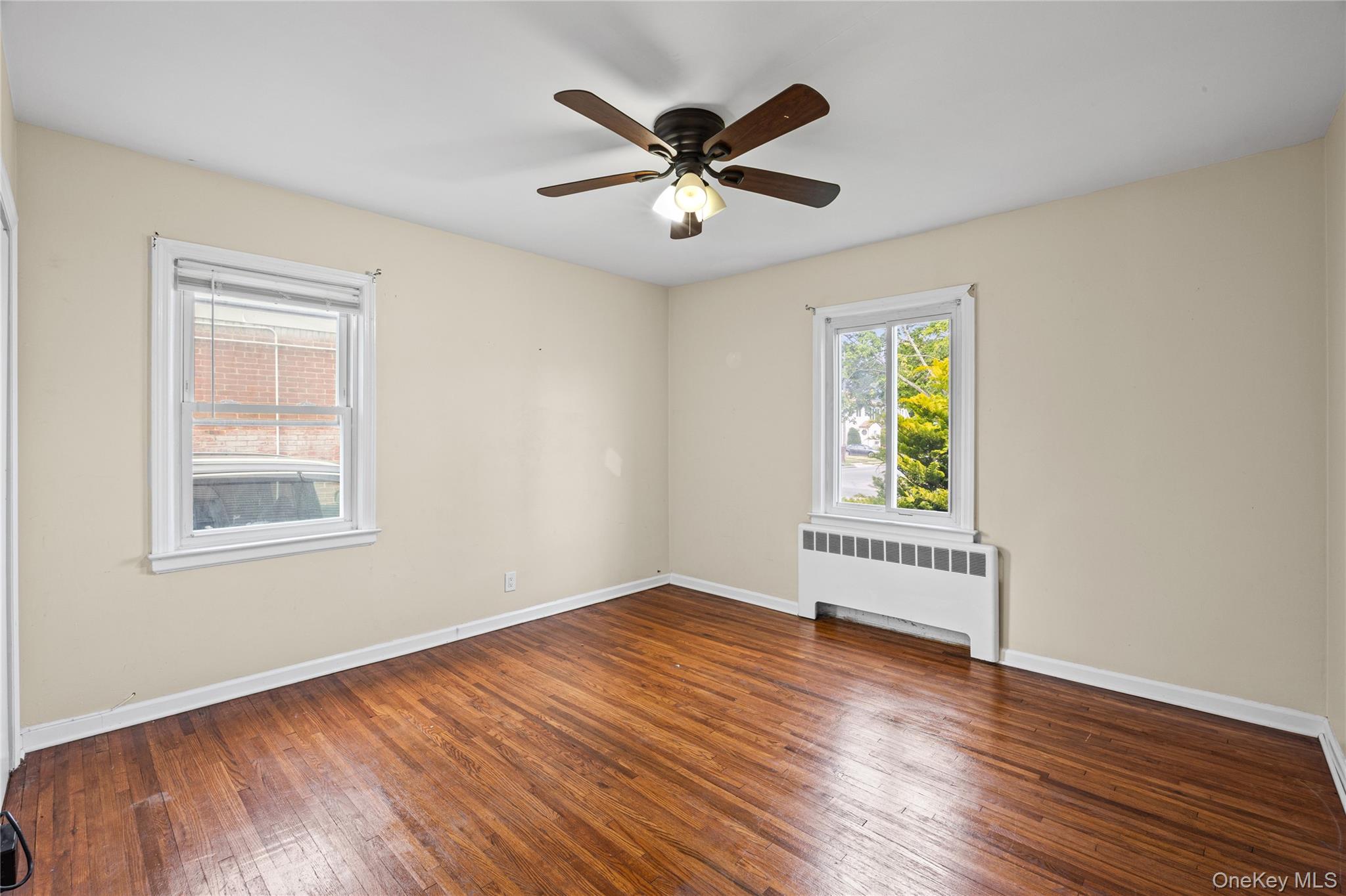 85 Todd Road Valley Stream, NY 11580 - Photo 13 of 29