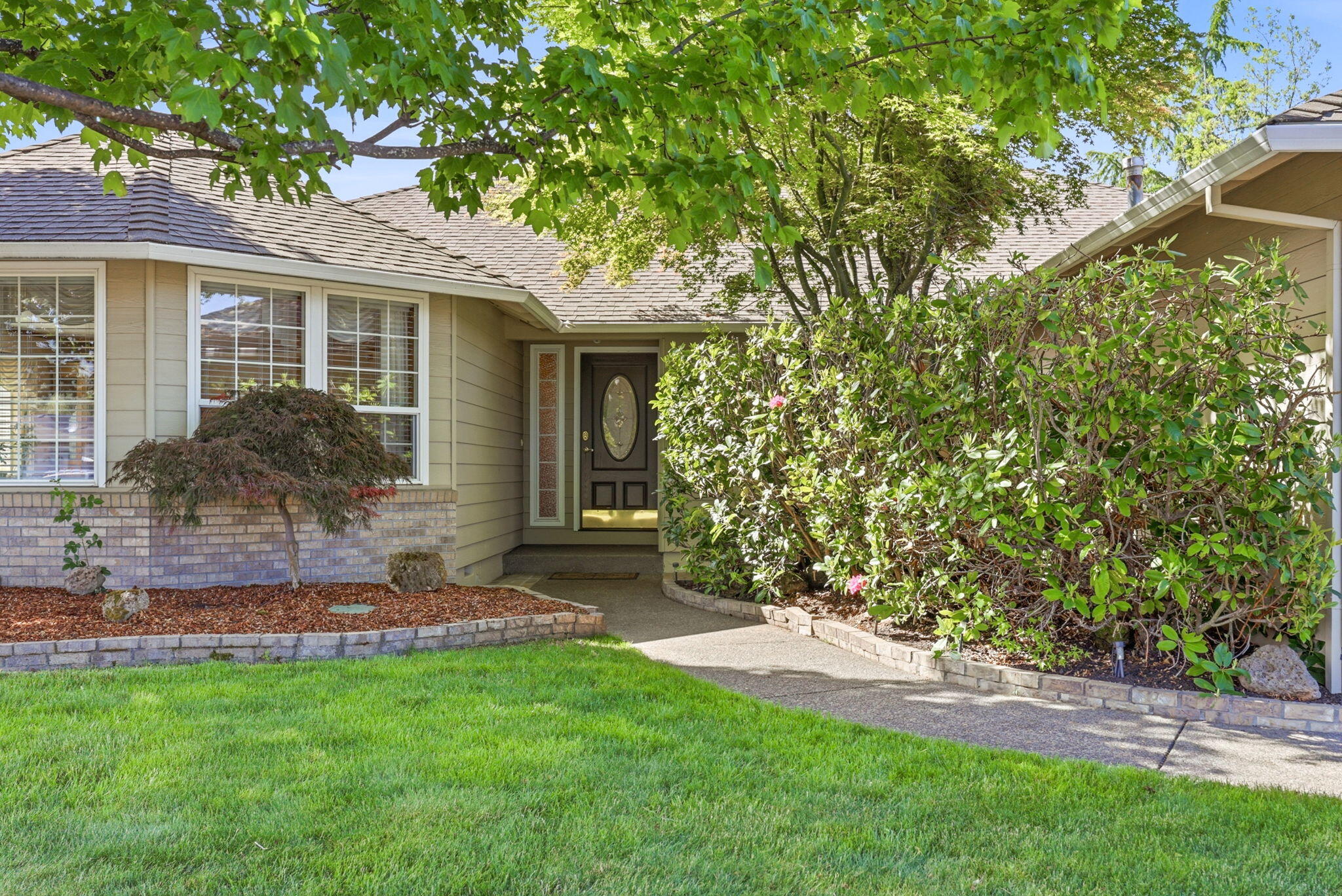 3396 Alameda Street Medford, OR 97504 - Photo 4 of 44 4