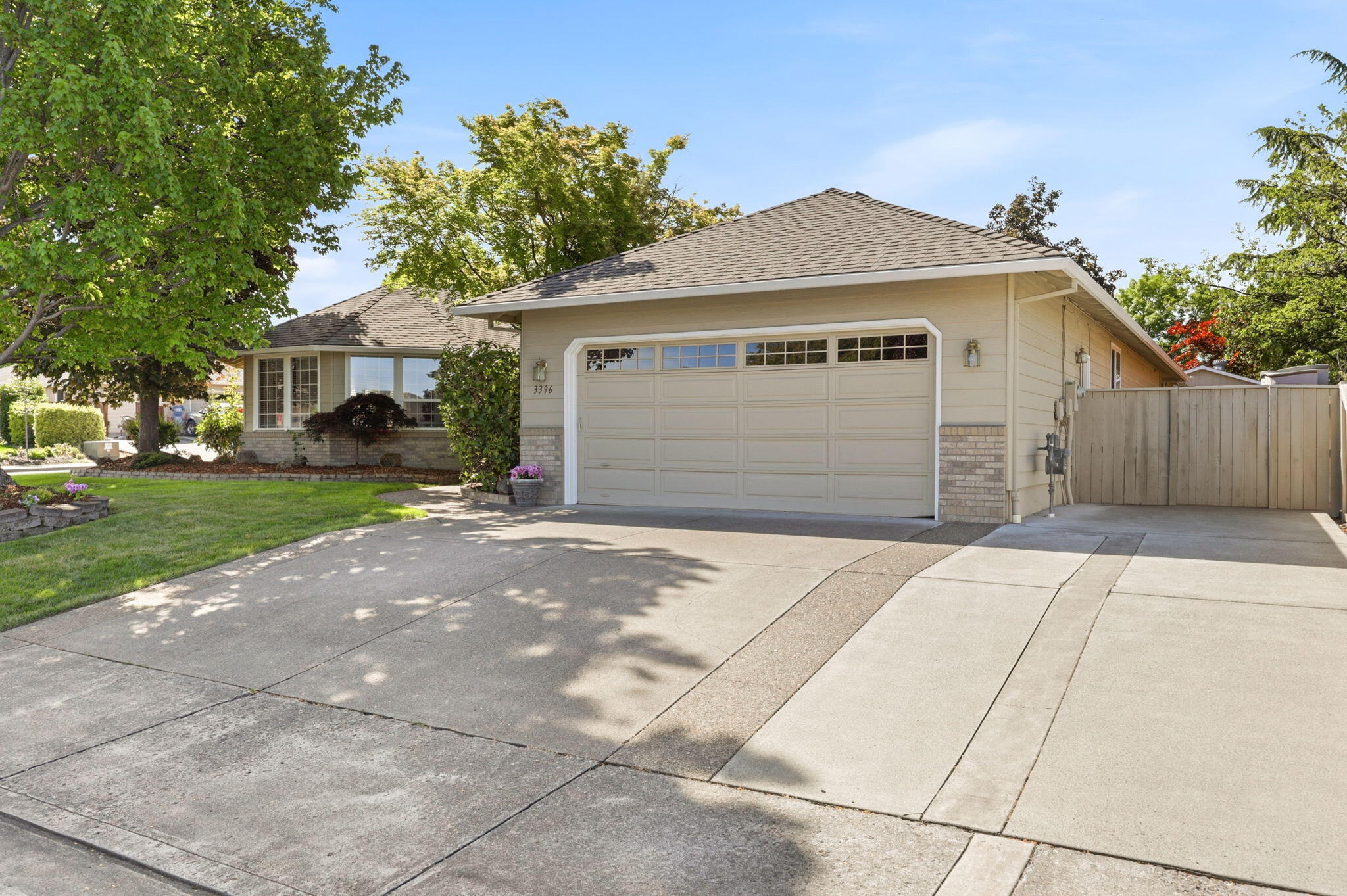 3396 Alameda Street Medford, OR 97504 - Photo 5 of 44 5