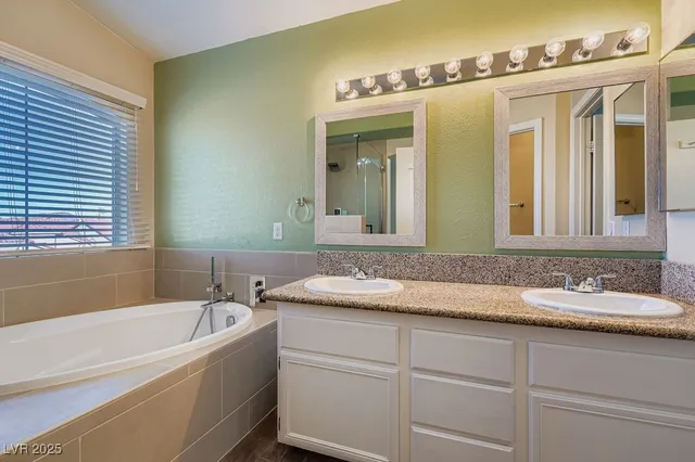 $2,400 | 1129 Galangate Avenue, Henderson, NV 89015