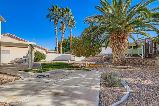 $2,400 | 1129 Galangate Avenue, Henderson, NV 89015