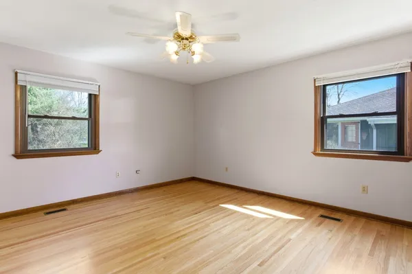 $370,000 | 14 Knollwood Place, Joliet, IL 60433