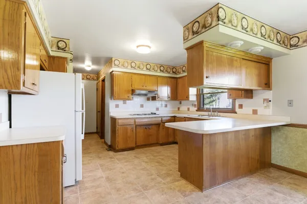 $370,000 | 14 Knollwood Place, Joliet, IL 60433