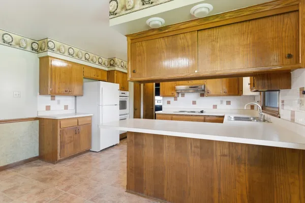 $370,000 | 14 Knollwood Place, Joliet, IL 60433