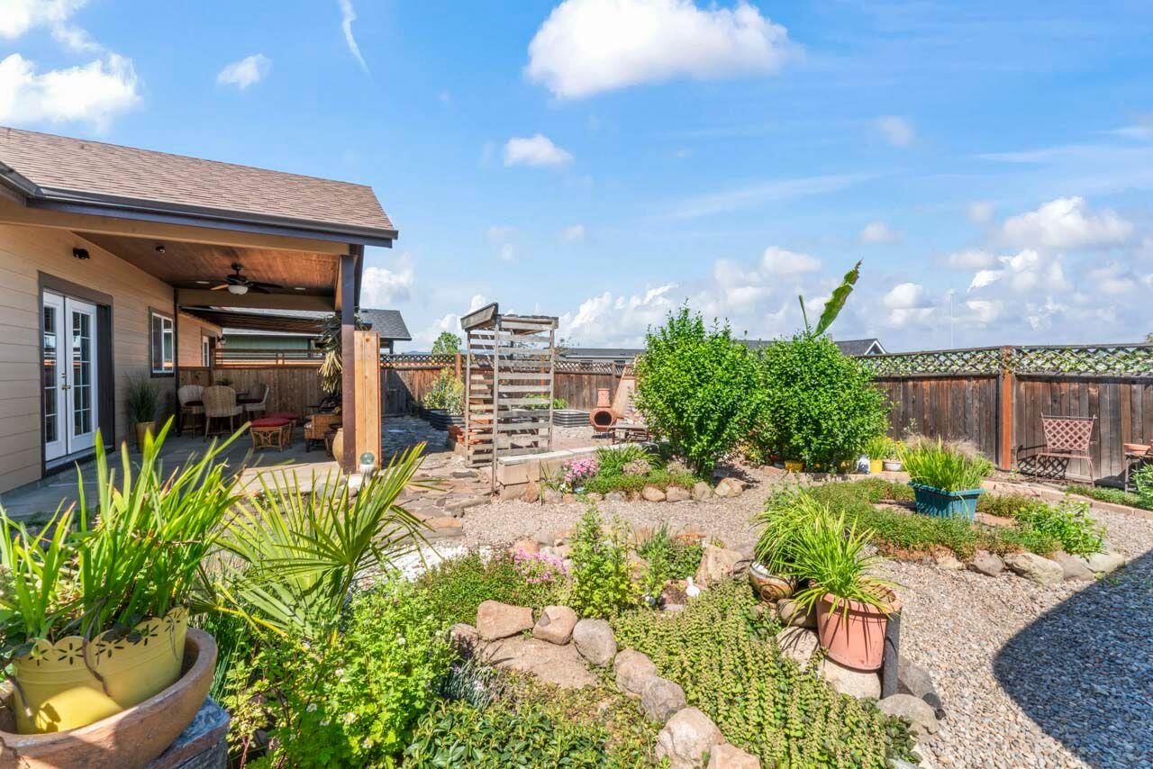 412 Barnum Drive Phoenix, OR 97535 - Photo 25 of 34 Backyard