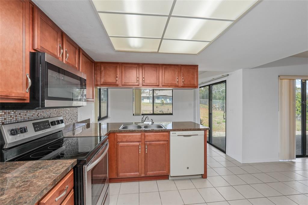 13143 Lawrence Street Spring Hill, FL 34609 - Photo 16 of 35