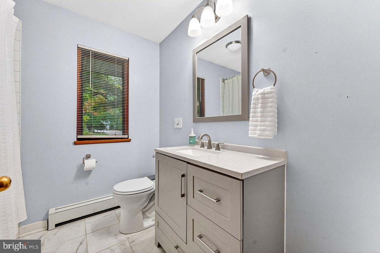 17 Azalea Way Hamilton, NJ 08690 - Photo 23 of 40
