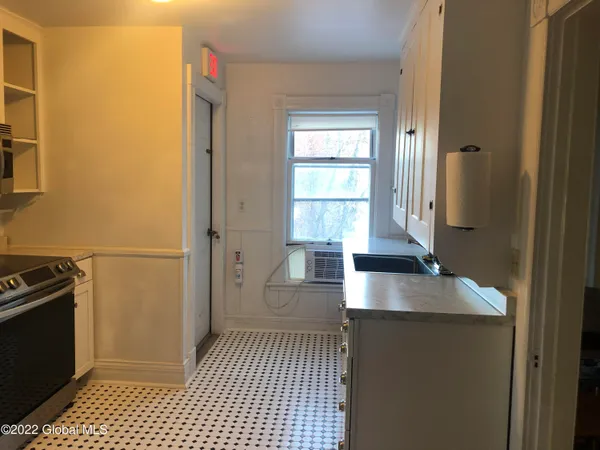 $1,300 | 140 Broad Street, Unit 2, Schuylerville, NY 12871