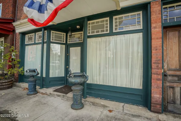 $1,300 | 140 Broad Street, Unit 2, Schuylerville, NY 12871