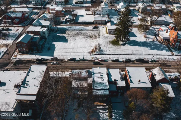 $1,300 | 140 Broad Street, Unit 2, Schuylerville, NY 12871