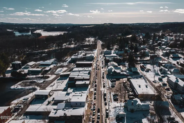 $1,300 | 140 Broad Street, Unit 2, Schuylerville, NY 12871