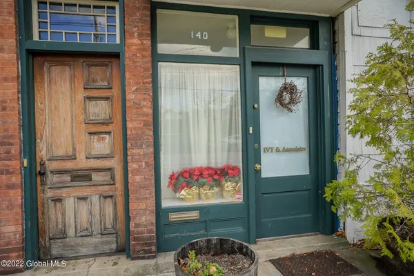 $1,300 | 140 Broad Street, Unit 2, Schuylerville, NY 12871